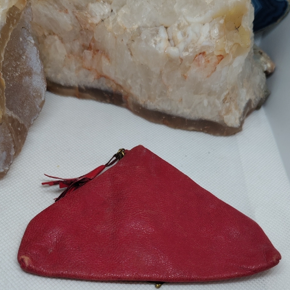 Vintage Firenze Red Coin Purse with Gold Tone Accents - Picture 3 of 9